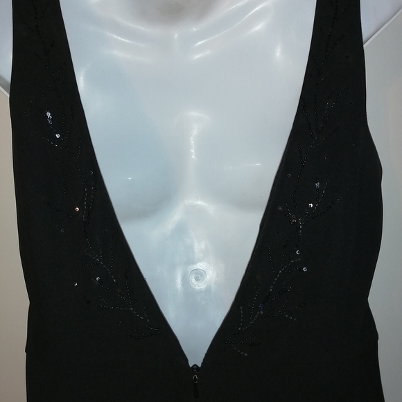Black Sleeveless Dress with Sequins - Picture 4 of 4